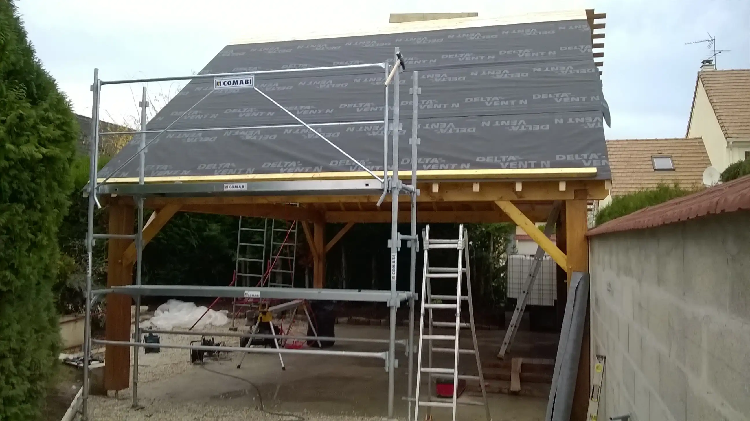 Préparation couverture carport bois