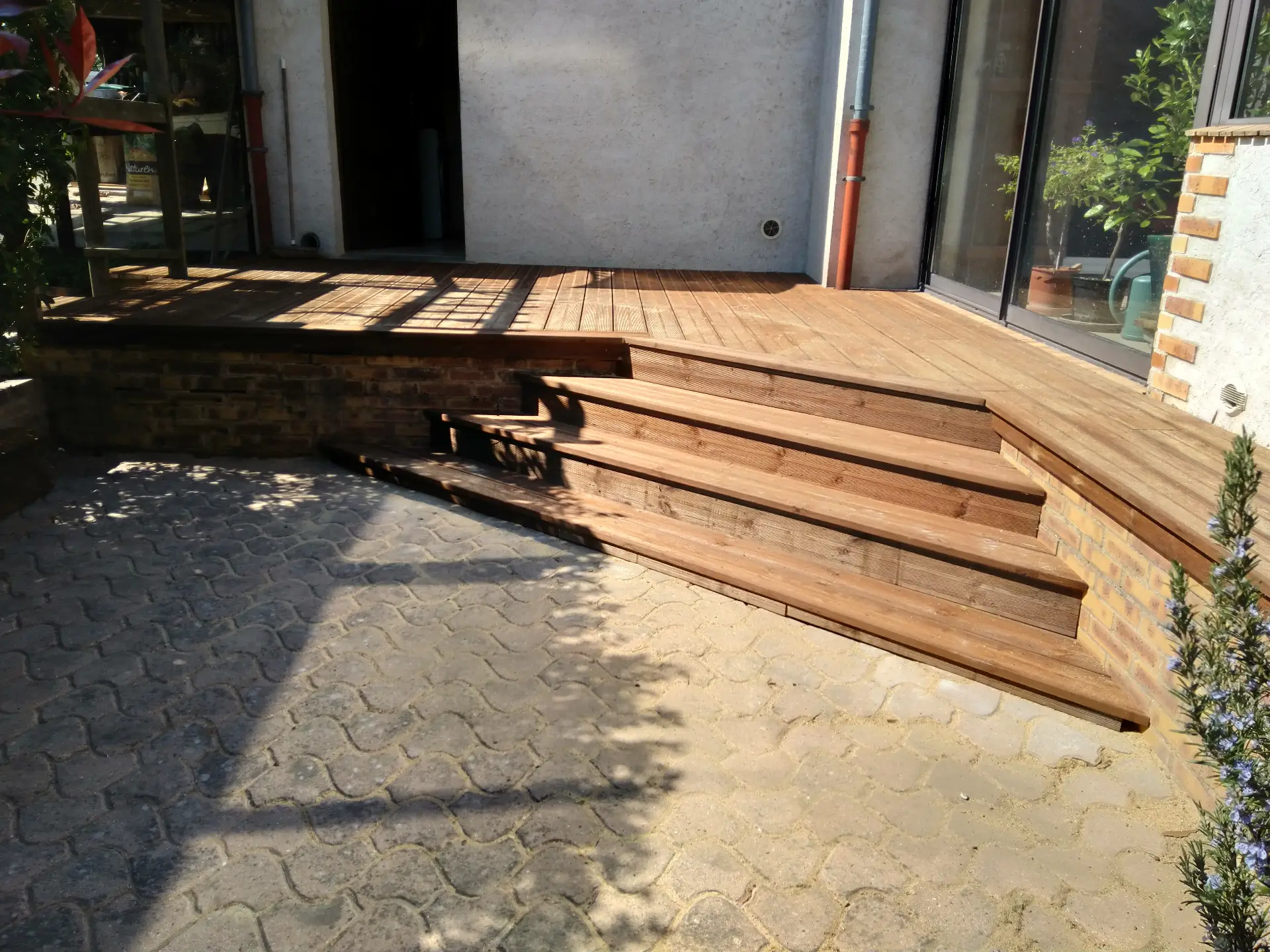 Terrasse bois sur mesure avec escalier Saint-Laurent-la-Gâtine