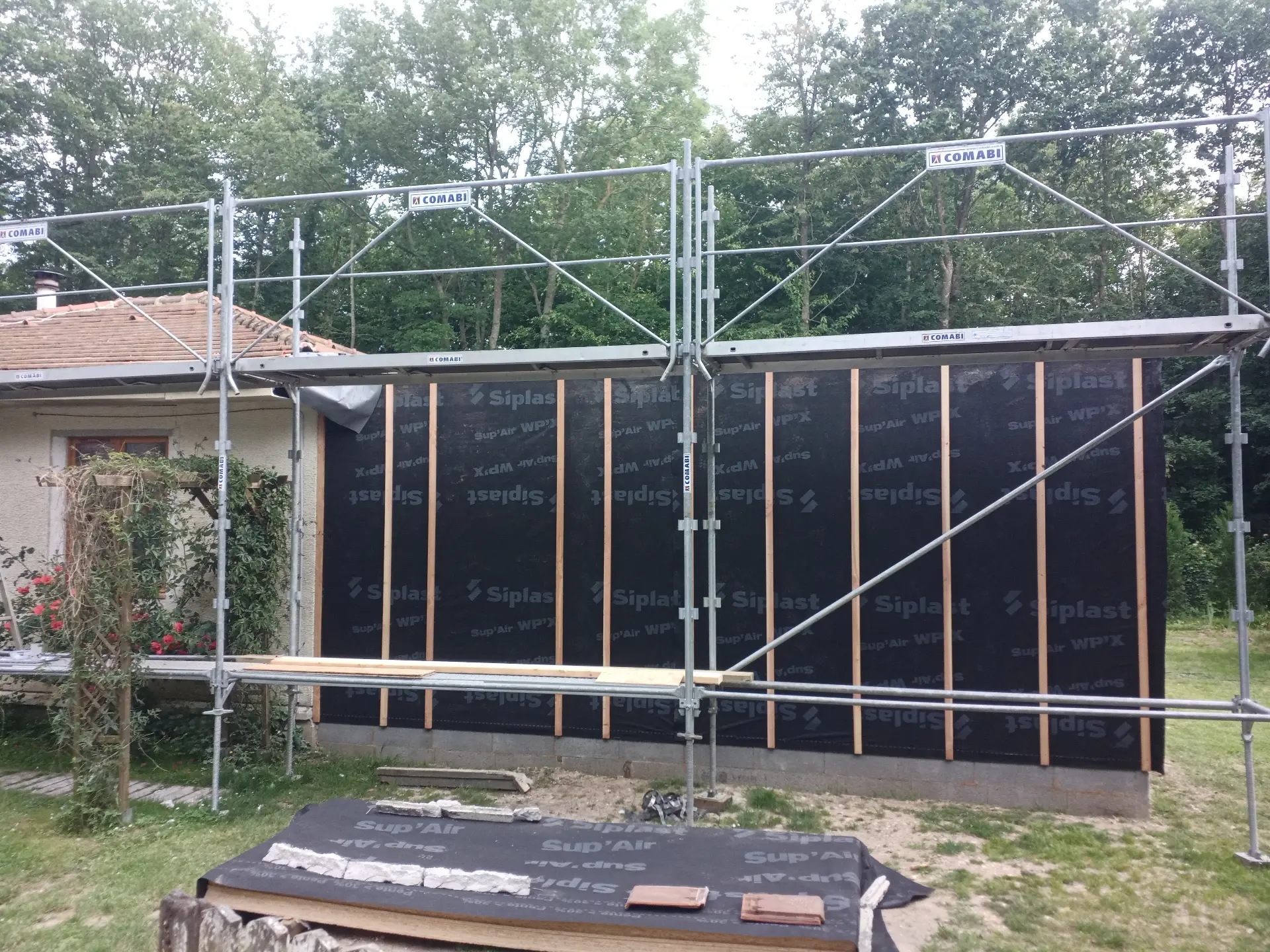 Montage structure garage charpentier professionnel